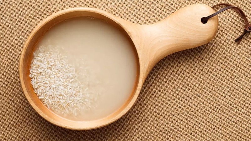 Dùng nước gạo có tác dụng làm trắng da hiệu quả