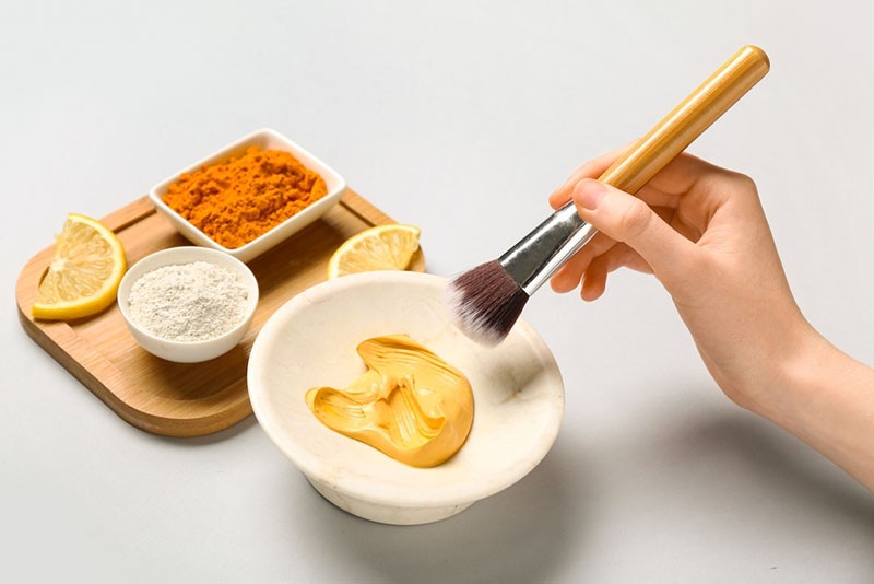 Làm trắng da sau sinh bằng nghệ tươi và chanh