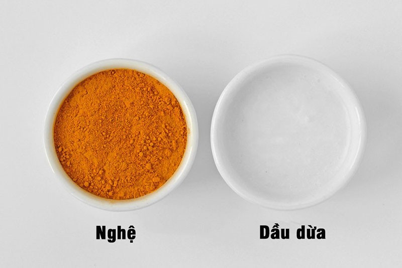 Làm trắng da sau sinh bằng nghệ và dầu dừa