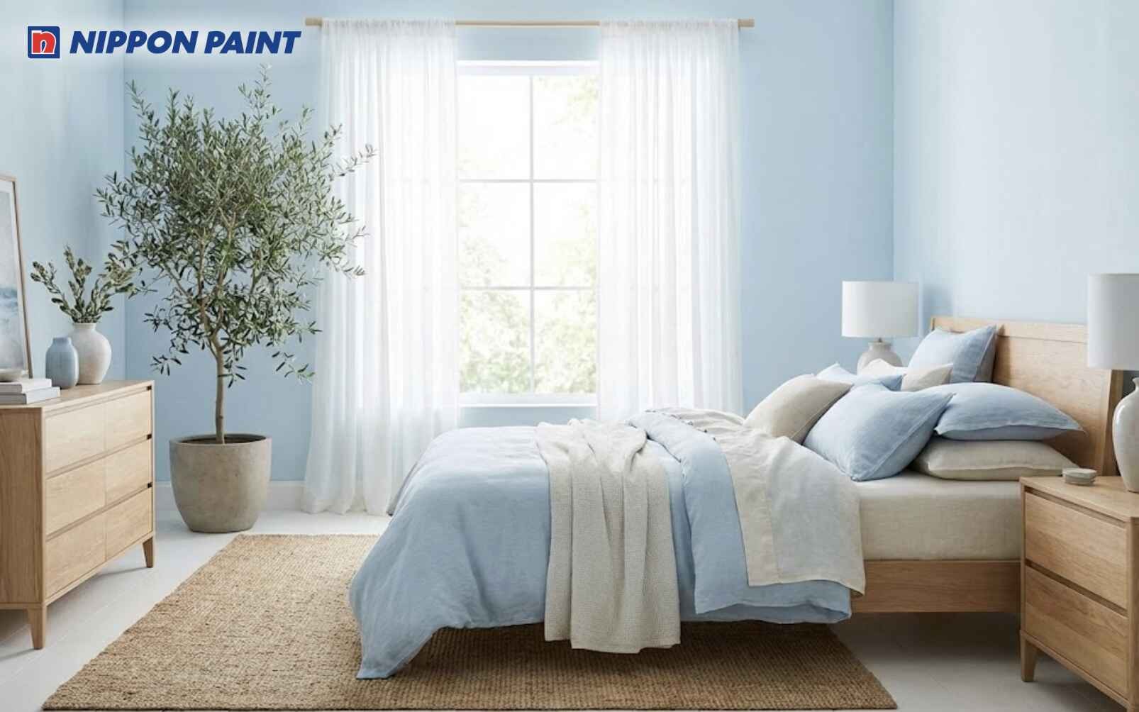 Mẫu phòng ngủ với tông xanh da trời kết hợp màu be, mang lại cảm giác nhẹ nhàng, thư thái, phù hợp với người tuổi Canh Dần