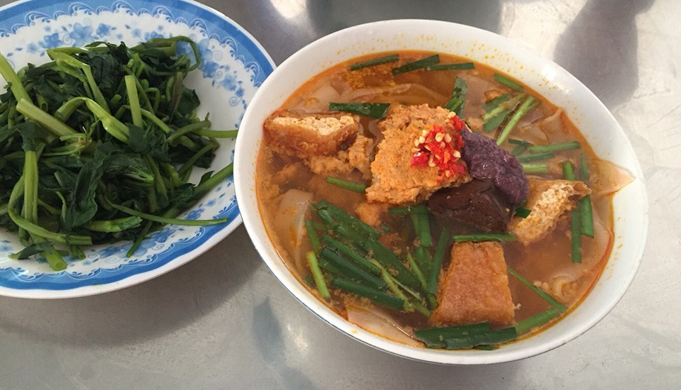 Tô bún riêu đầy đặn