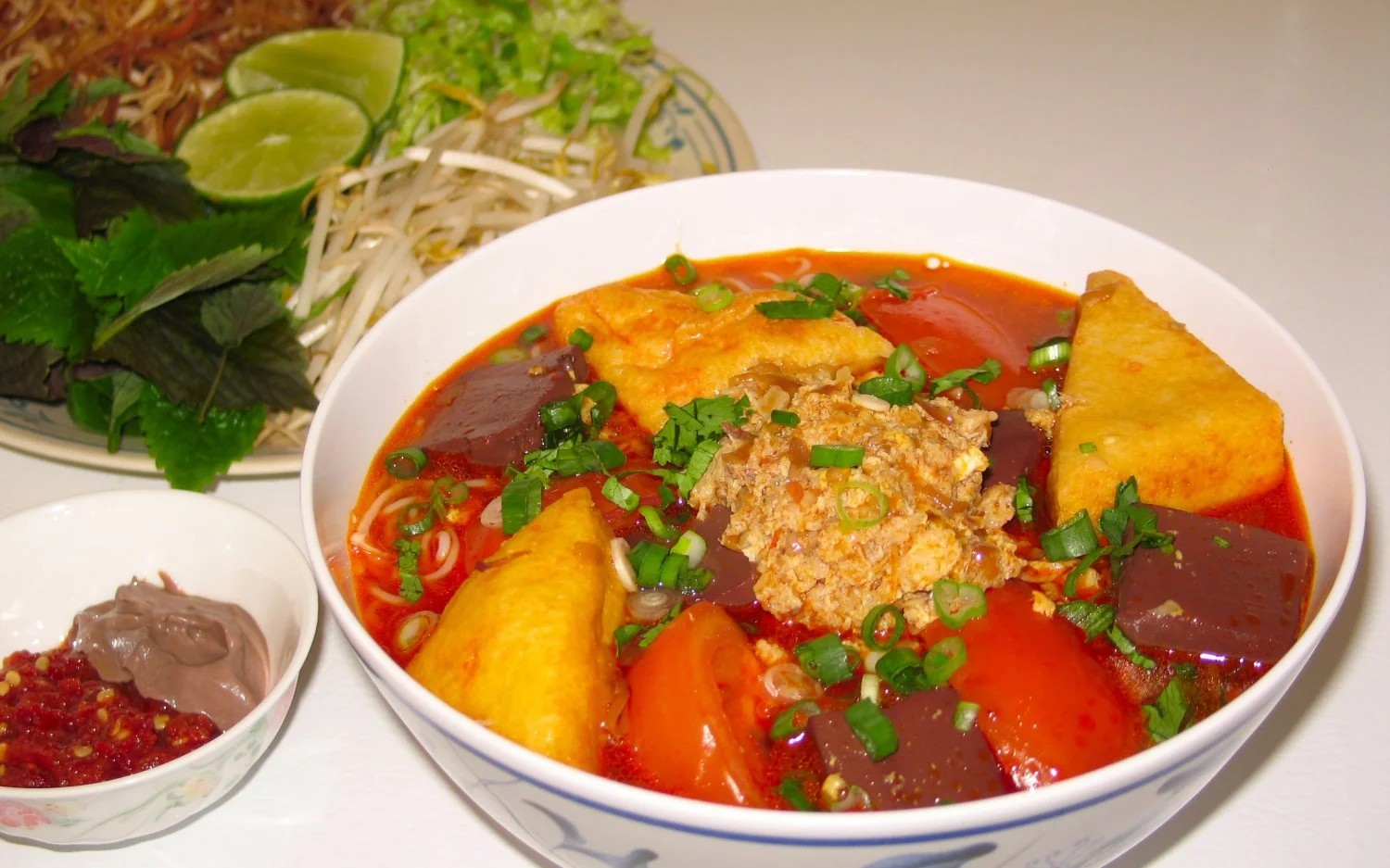 Bún riêu Nguyễn Cảnh Chân