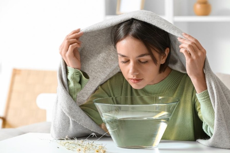 Đèn xông khuếch tán tinh dầu tràm trà mang lại không khí trong lành