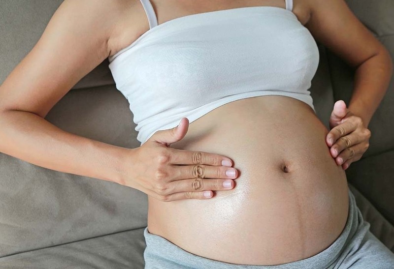 Phụ nữ mang thai nên hạn chế sử dụng nghệ đen
