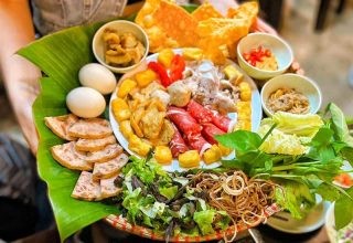 Nguyên liệu tại quán lẩu ngon Hà Nội này sạch sẽ, đẹp, bắt mắt
