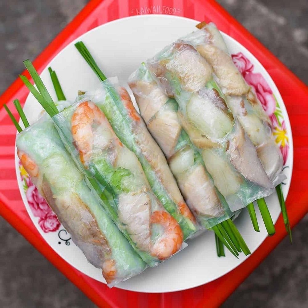Những chiếc gỏi cuốn thịt heo và gỏi cuốn tôm thịt “ú na ú nần”