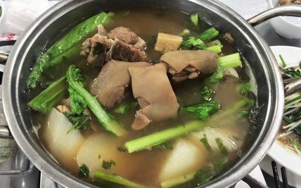 Lẩu dê Hải Nam với nồi lẩu nhỏ gọn, ấm cúng