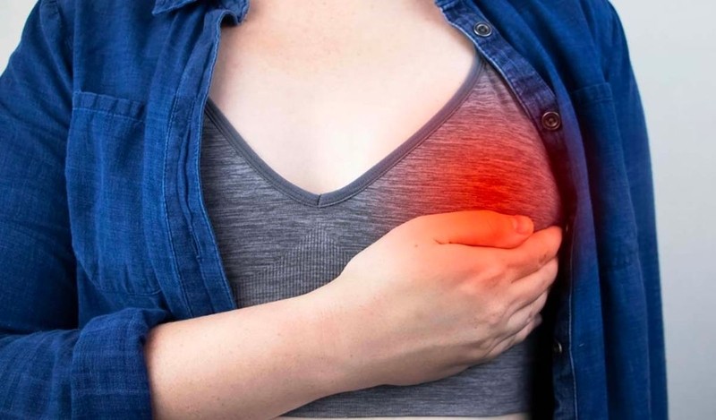 Chè vằng khô hãm nước uống cho phụ nữ sau sinh có thể tăng tiết sữa