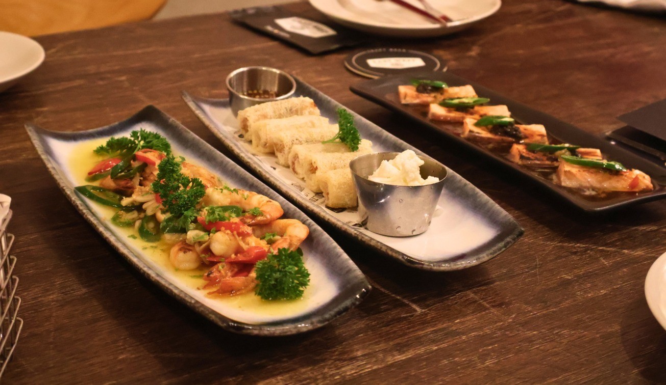 Quán nhậu ở Sài Gòn East West Brewing