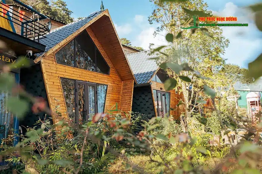 Mẫu bungalow sử dụng vật liệu tự nhiên mang lại cảm giác thô mộc và thư giãn