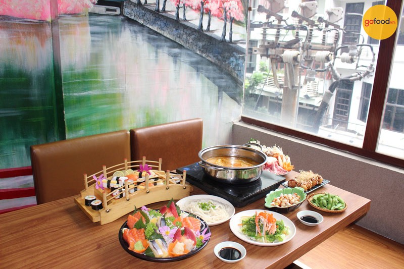 Kiraku Japanese Restaurant phục vụ Sushi cùng nhiều món Nhật