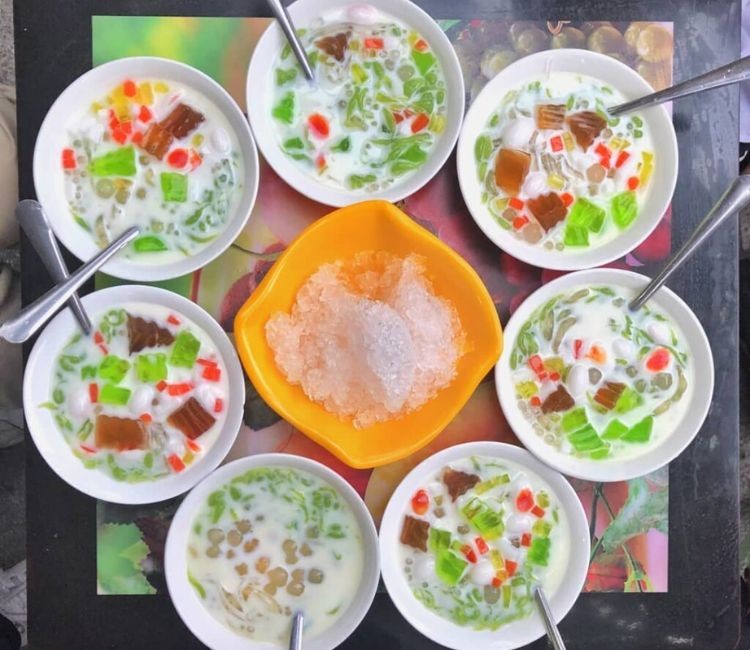 Chè thái thơm ngon, tròn vị tại quán Chè thái Cô Thủy 117 Đội Cấn