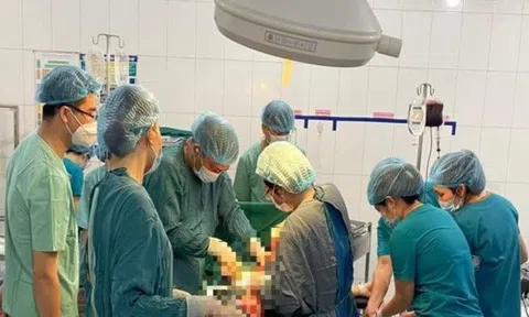 Bệnh viện kích hoạt báo động đỏ cứu thai phụ bị vỡ thai ngoài tử cung
